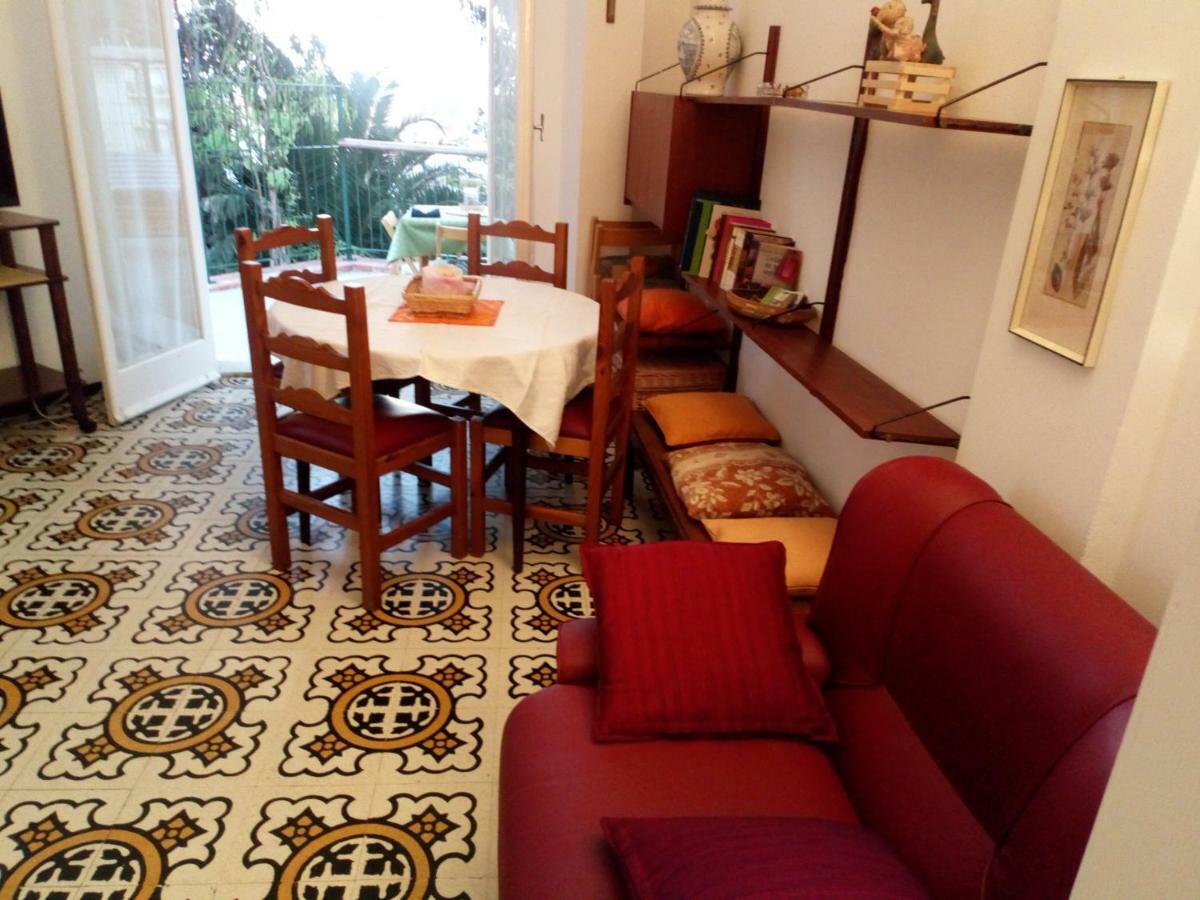 Casa Di Claude Con Posto Auto Apartment ฟีนาเลลีกูเร ภายนอก รูปภาพ