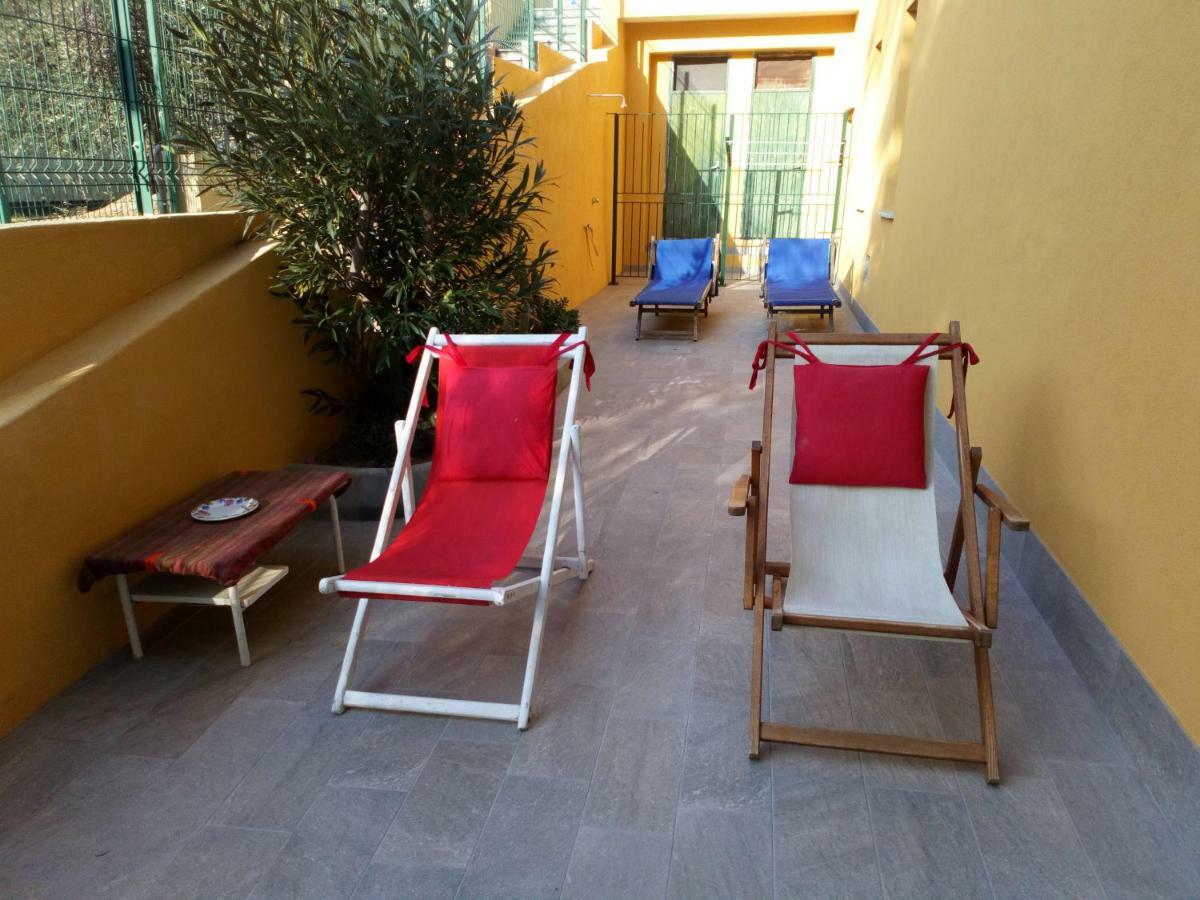 Casa Di Claude Con Posto Auto Apartment ฟีนาเลลีกูเร ภายนอก รูปภาพ